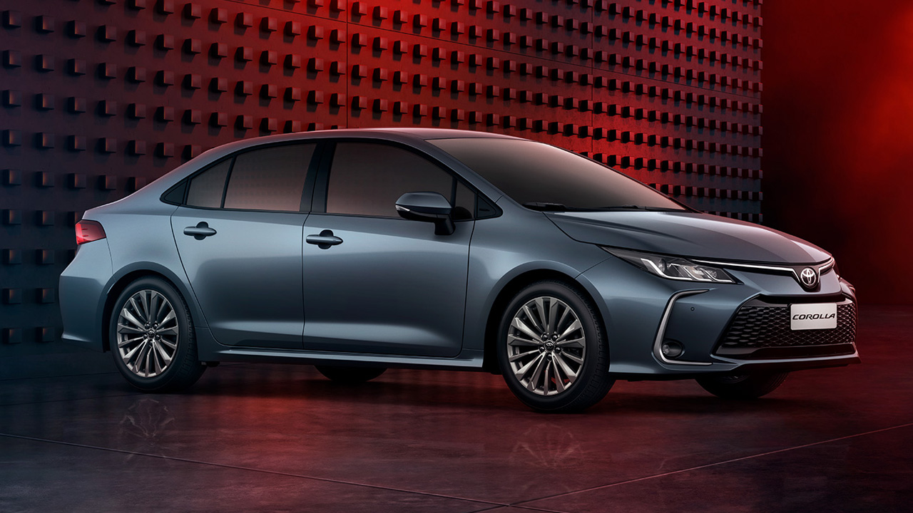 Toyota Corolla GLi 2025 com até R$ 43 mil em descontos para PCD fica mais barato que o VW Polo e muda o jogo entre sedãs e hatches no Brasil