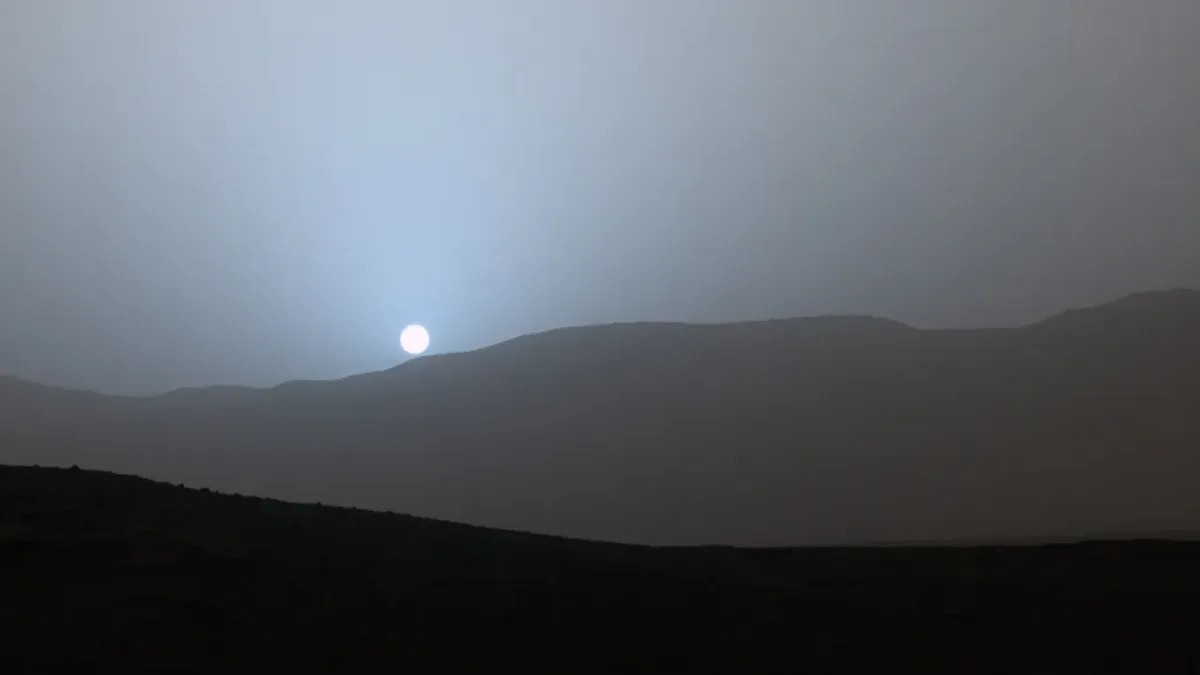 Marte inverte as cores da Terra: entenda a ciência por trás do pôr do sol azul