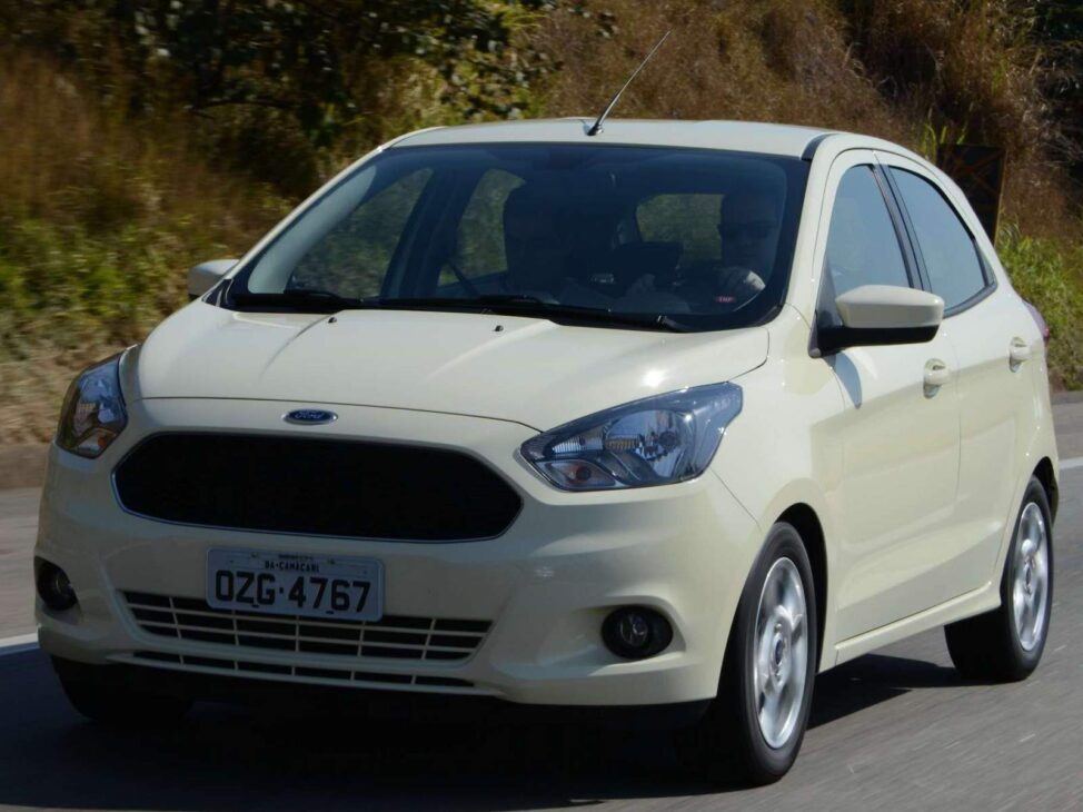 Confira 7 carros usados perfeitos para quem tirou a primeira CNH em 2025. Opções acessíveis, econômicas e fáceis de dirigir.