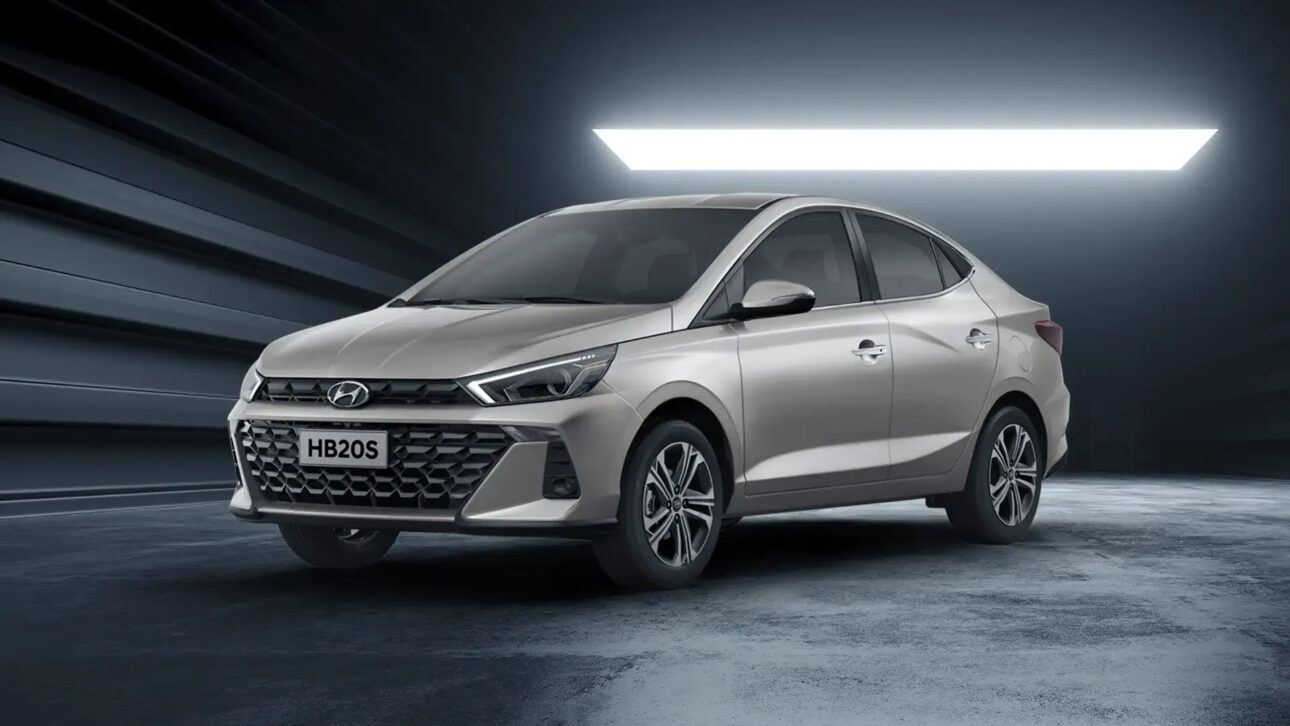 Procurando um carro novo? Descubra os 5 sedãs 0km mais baratos e econômicos do Brasil para comprar em agosto, incluindo Hyundai HB20S, Chevrolet Onix Plus e mais.