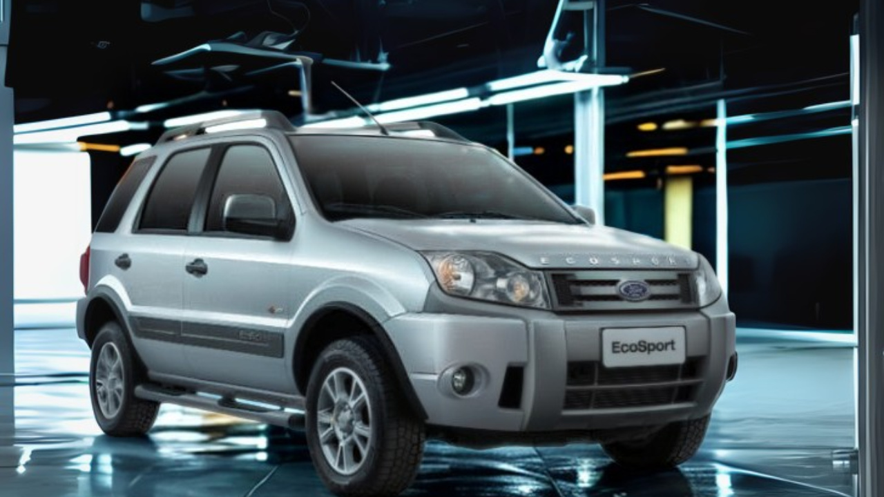 O Ford EcoSport Freestyle já foi referência entre os SUVs compactos. Veja detalhes das versões 2010 e 2015, desempenho, consumo, manutenção e preços atualizados. Fonte: iCarros com fundo gerado por Inteligência Artificial