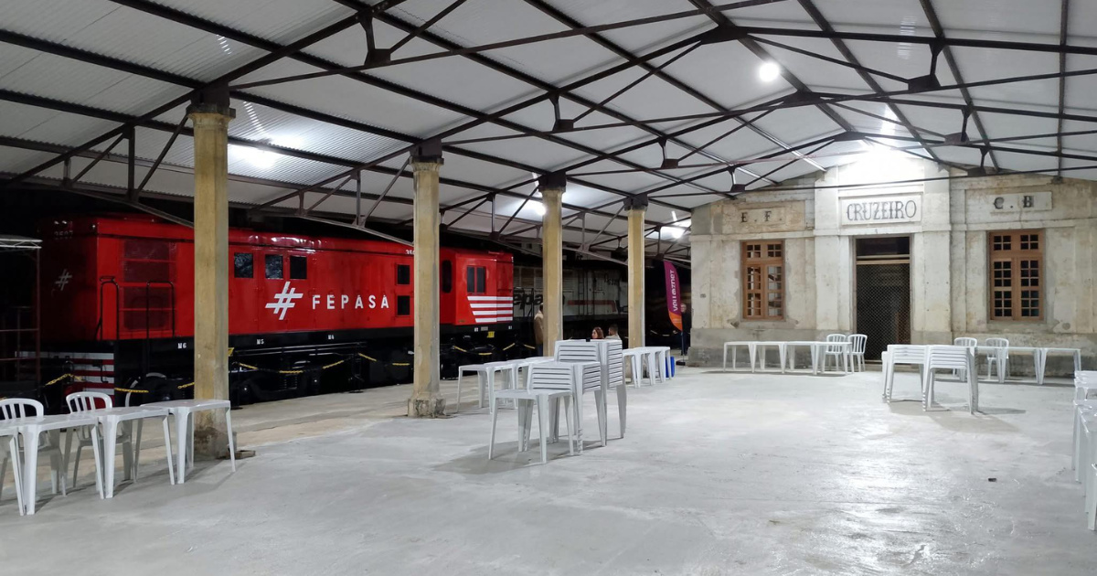 Descubra o Expresso da Mantiqueira, passeio de trem histórico na Serra, atravessando o túnel da Revolução de 1932. Confira datas e detalhes. Imagem: Divulgação/Bruno Sanches