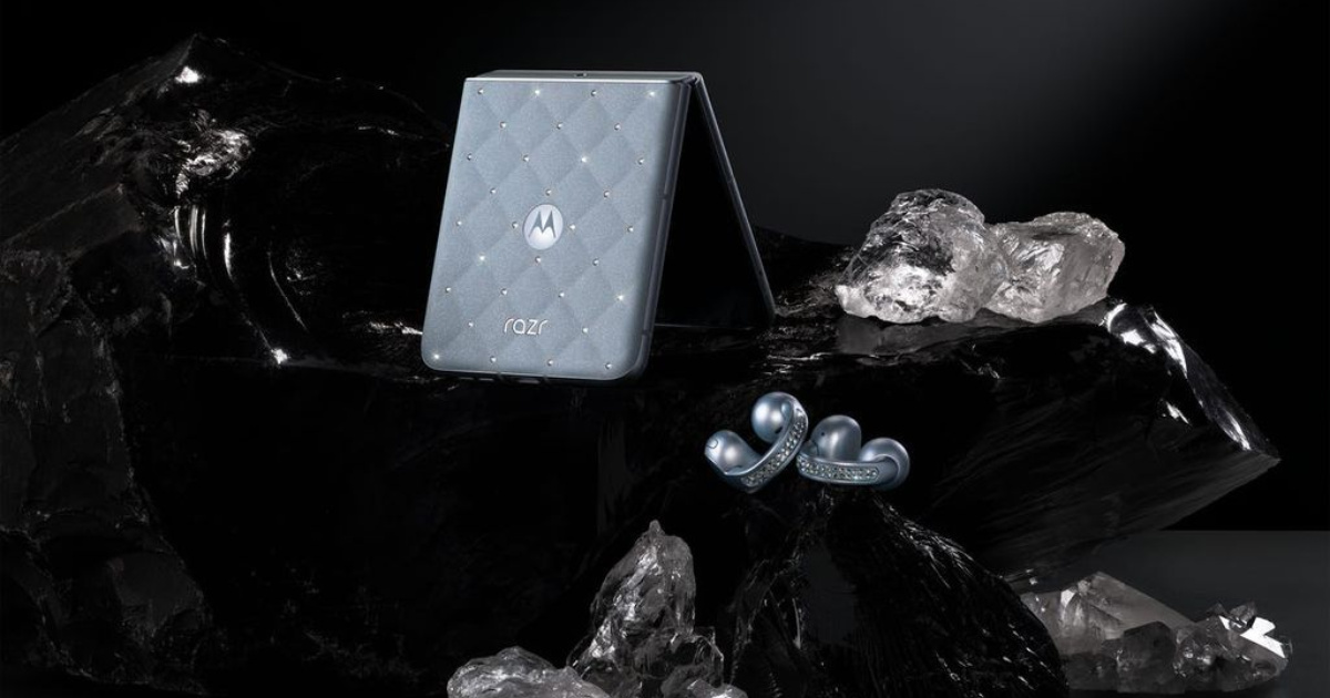 Edição limitada do Motorola razr 60 chega ao Brasil com 35 cristais Swarovski, IA dedicada e câmera de 50 MP. Design e tecnologia exclusivos. (Imagem: Divulgação/Motorola)