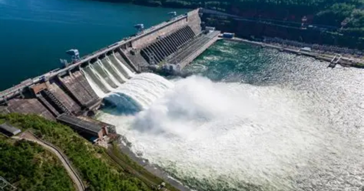 Santa Catarina aposta em 150 hidrelétricas e R$ 572 milhões em rede elétrica para gerar 20 mil empregos e fortalecer sua indústria.