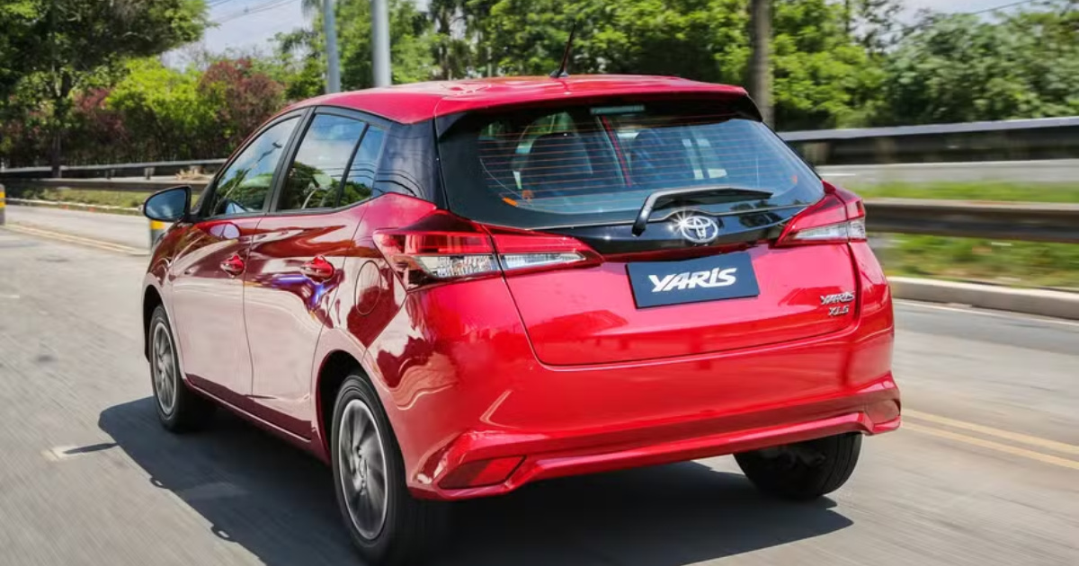 Toyota Yaris sai de linha no Brasil e abre espaço para o Yaris Cross, novo SUV da marca, previsto para outubro. Entenda o impacto no mercado. ( Foto: Divulgação)