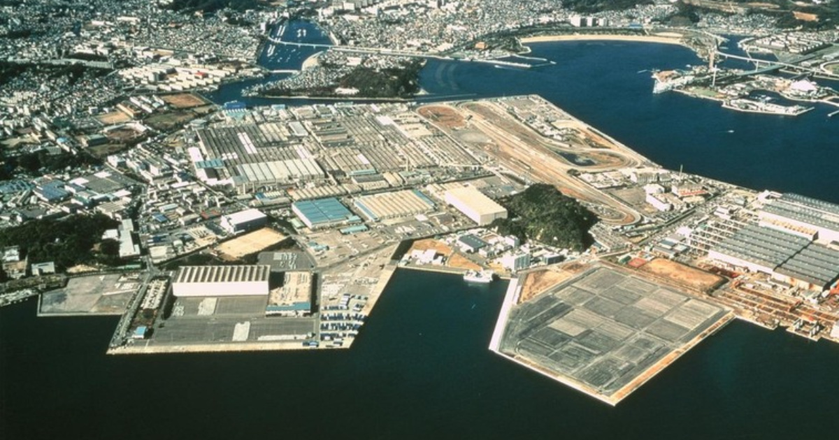 Nissan fechará fábrica de Oppama até 2028, afetando 2.400 empregos. Terreno gigante pode virar resort, parque temático ou base militar. (Foto: nissanclube)