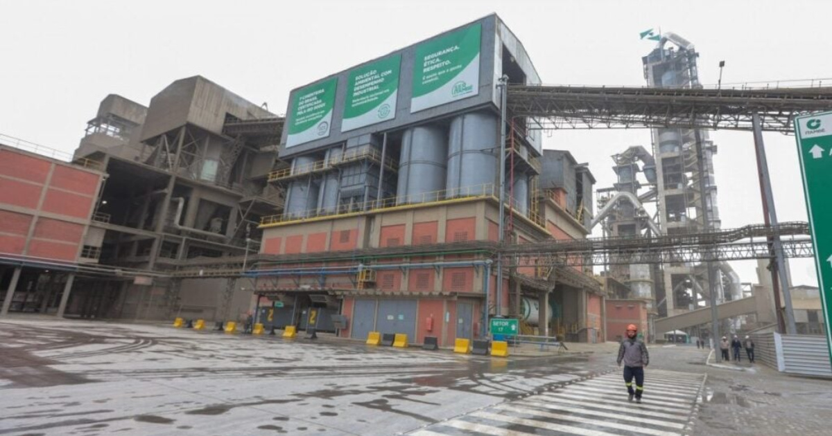 Itambé inaugura forno de R$ 500 mi em Balsa Nova, ampliando produção anual de cimento para 3 milhões de toneladas com tecnologia sustentável. (Foto: Geraldo Bubniak/AEN)
