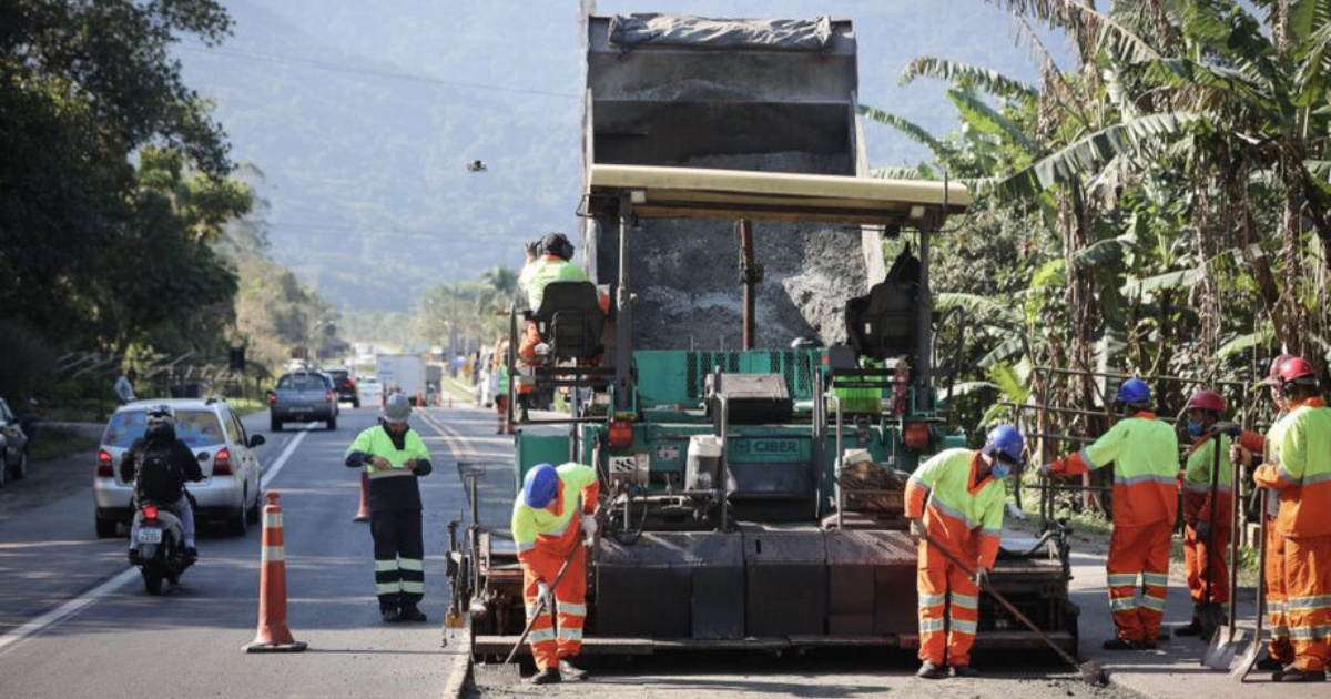 Obras na rodovia Padre Manoel da Nóbrega já aplicaram R$ 134 milhões em melhorias, com novo asfalto, viaturas e pedágio eletrônico.