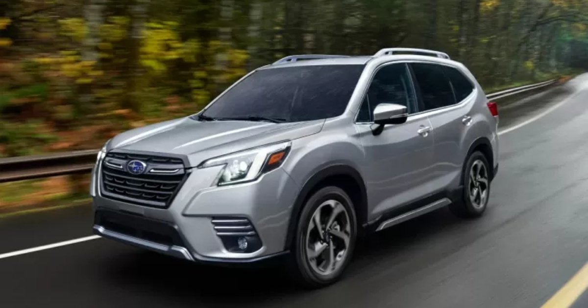 Carros elétricos e SUVs de luxo de 2022 e 2023 seguem encalhados em 2025 no Brasil, com descontos de até R$ 100 mil. (Foto: Divulgação)
