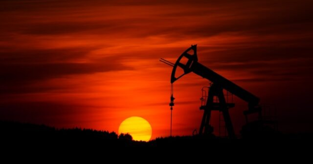 Geólogo brasileiro descobre reserva de petróleo com até 14 bilhões de barris na Coreia do Sul, promessa de mudar a balança energética. (Foto de Orkhan Farmanli na Unsplash)