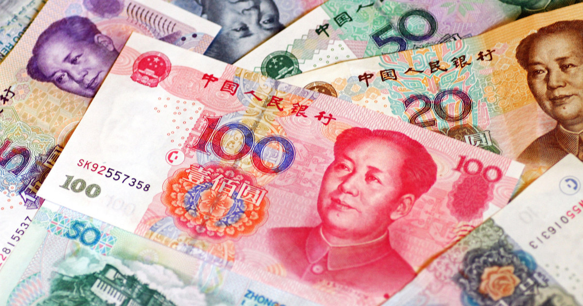 Yuan atinge maior nível desde novembro frente ao dólar, impulsionado por bolsas chinesas em alta e expectativa de corte de juros nos EUA.