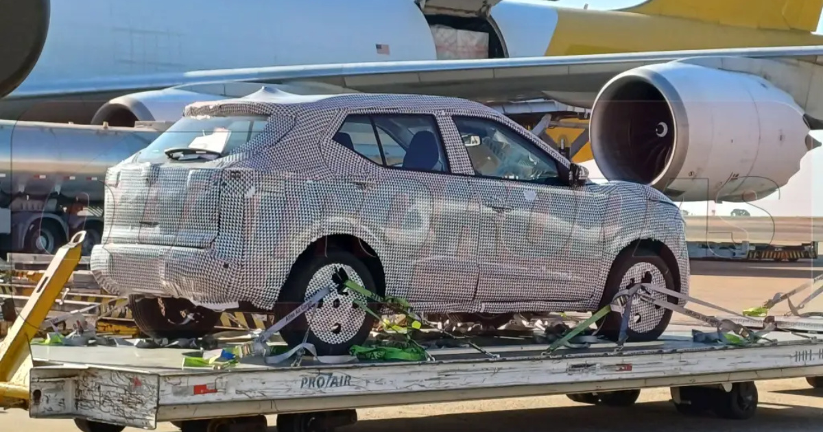 O Nissan Kait chega ao Brasil em 2026 com motor 1.6, painel digital e produção em Resende, pronto para disputar o segmento de SUVs compactos.  (Foto: Anônimo/Quatro Rodas) 