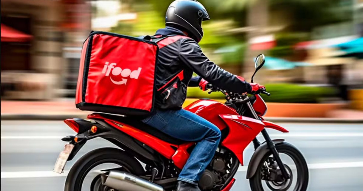 Entregadores do iFood protestam em São Paulo contra remuneração baixa e modelo subpraça, cobrando melhores condições e taxa mínima por entrega. (Foto: Divulgação)