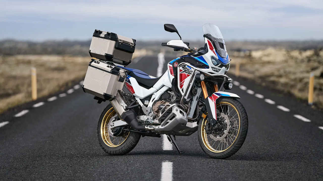 A Africa Twin Adventure Sports é a moto mais cara da Honda no Brasil. Descubra os principais recursos da big trail CRF 1100L, seu preço, desempenho e tecnologias exclusivas. Fonte: Honda