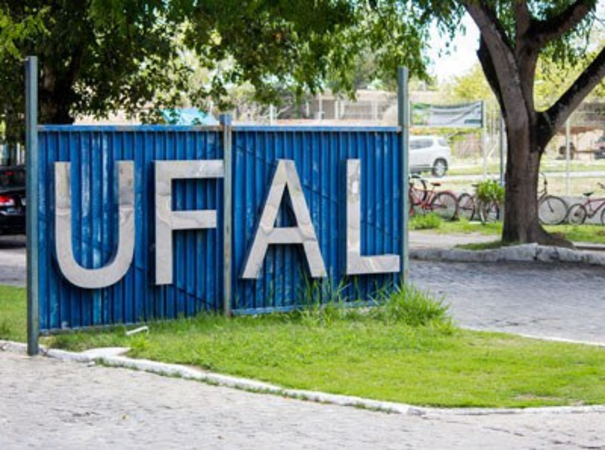 Aproveite as 300 vagas em cursos de idiomas na Casas de Cultura da Ufal. Inscrições vão até 8 de agosto via edital.