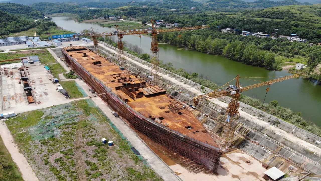 Magnata chinês gasta US$ 155 milhões e mais de uma década para erguer réplica gigante do Titanic