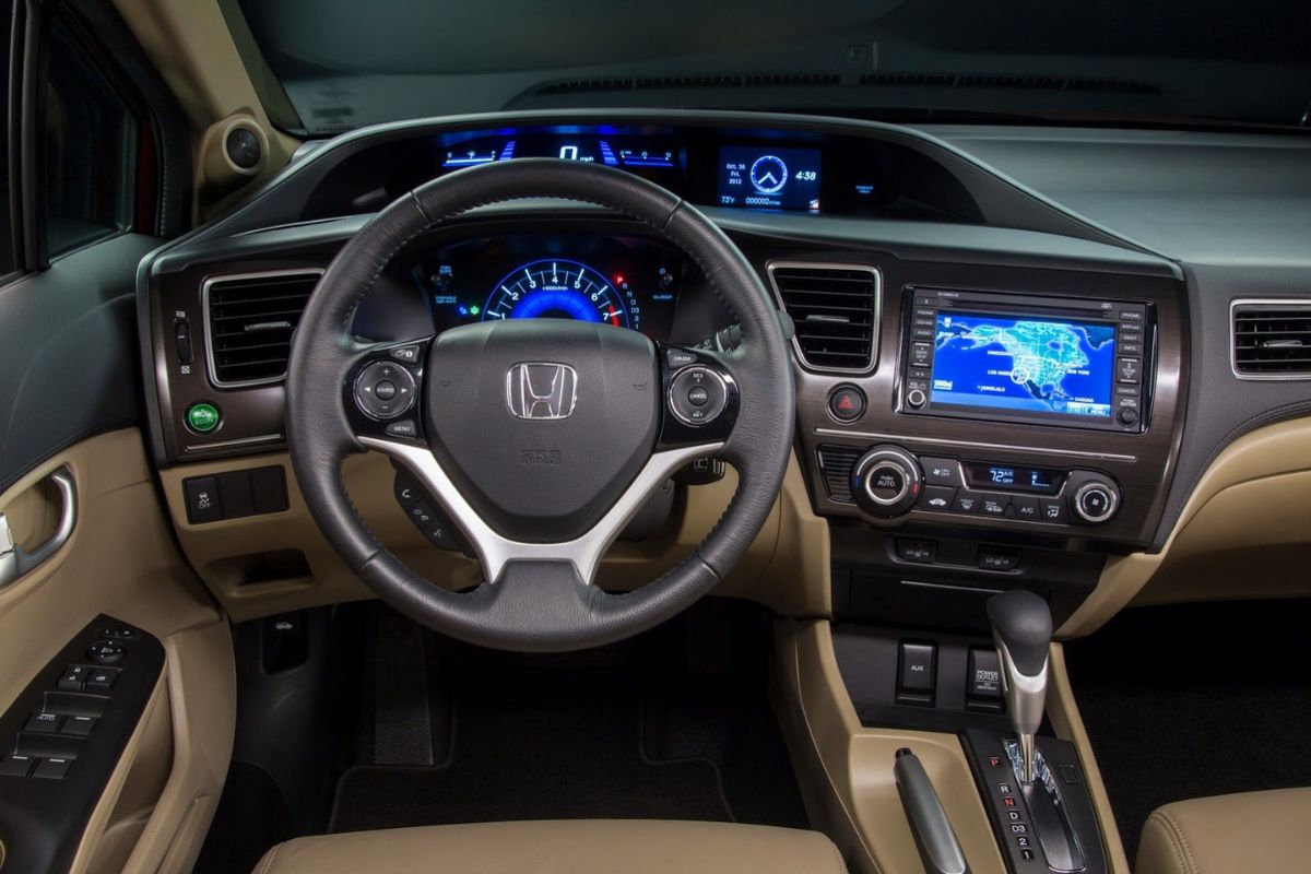 Selecionamos 5 carros usados da Honda por até 50 mil — Fit, City, Civic e CR-V — com consumo baixo, manutenção acessível e ótima revenda.