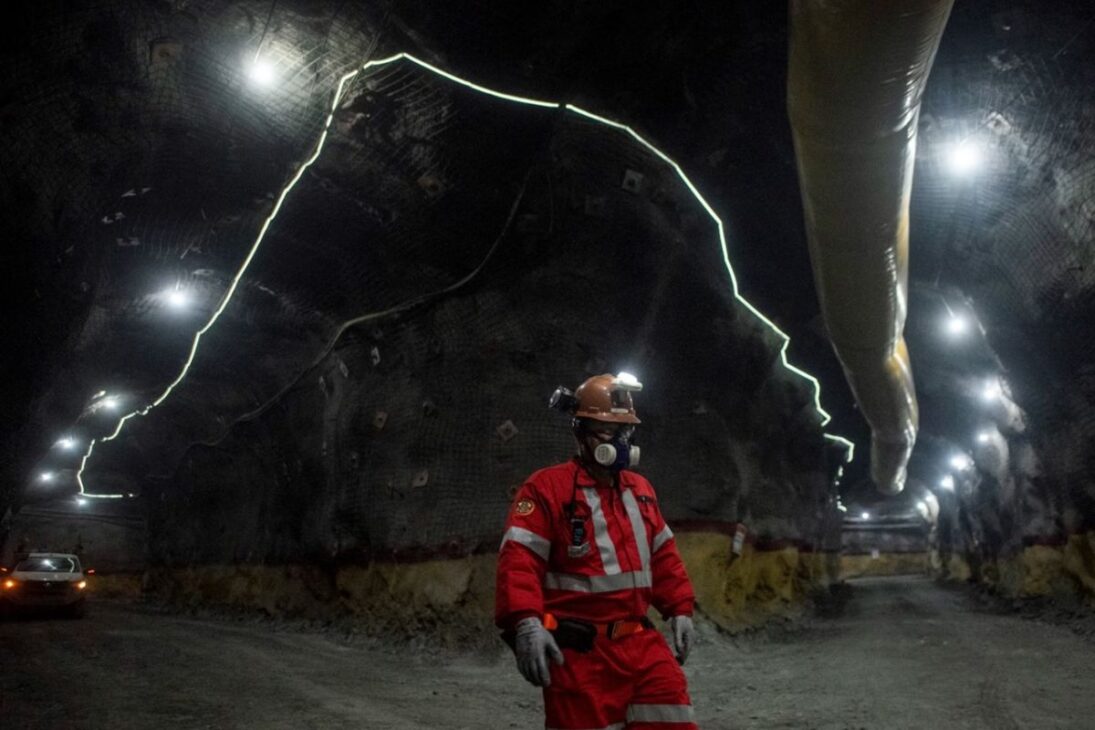 A maior mina de ouro do Brasil em profundidade que já ultrapassa 1.600 metros de profundidade, recebe R$ 1,1 bilhão e garante ouro por décadas