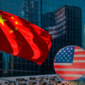 Ações de chips disparam na China após investigações contra os EUA, SG Micro trava alta de 20% e Pequim mira dumping em chips analógicos