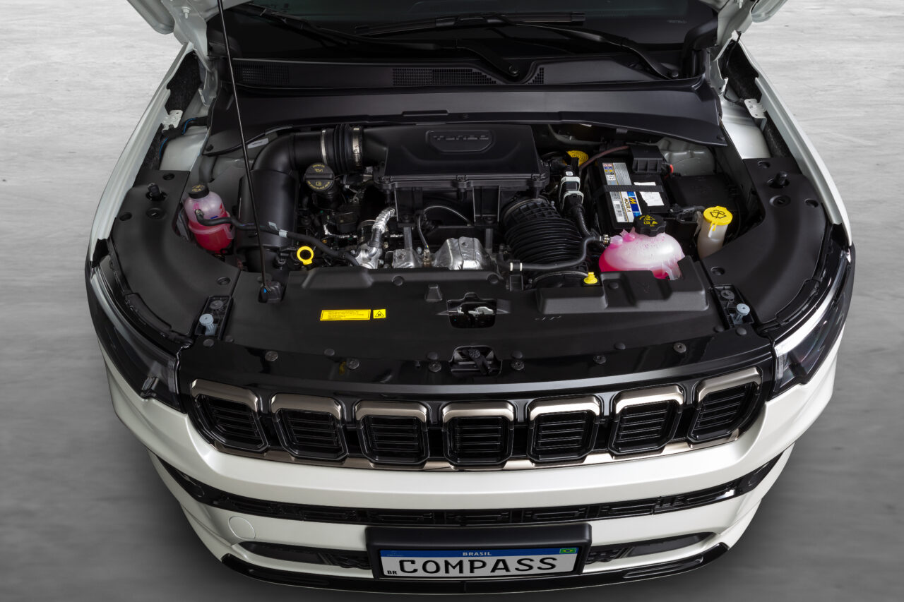 Ele superou Corolla Cross, VW Taos, Caoa Chery Tiggo 7 e Honda CR-V: Jeep Compass já vendeu mais de 500 mil unidades no Brasil e revolucionou o mercado de SUVs médios