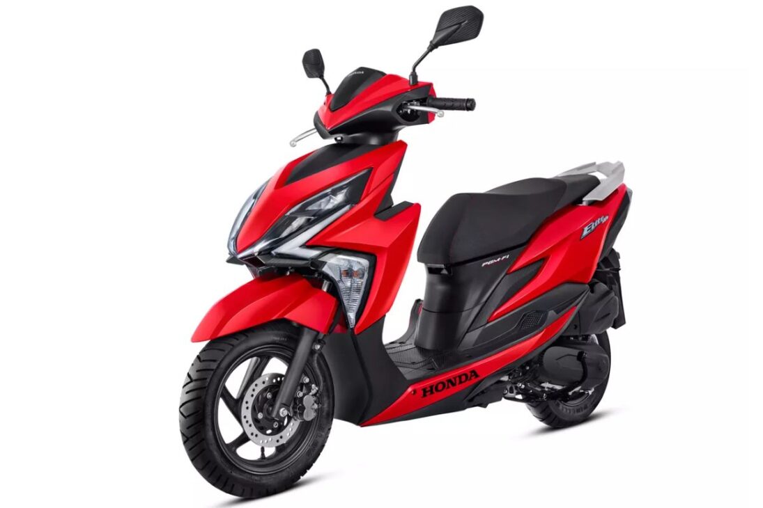 Em 2025, a Elite 125 está disponível em quatro opções de cores: azul metálico, vermelho, branco e prata, todas na mesma faixa de preço médio de R$ 12.150 a R$ 12.500.