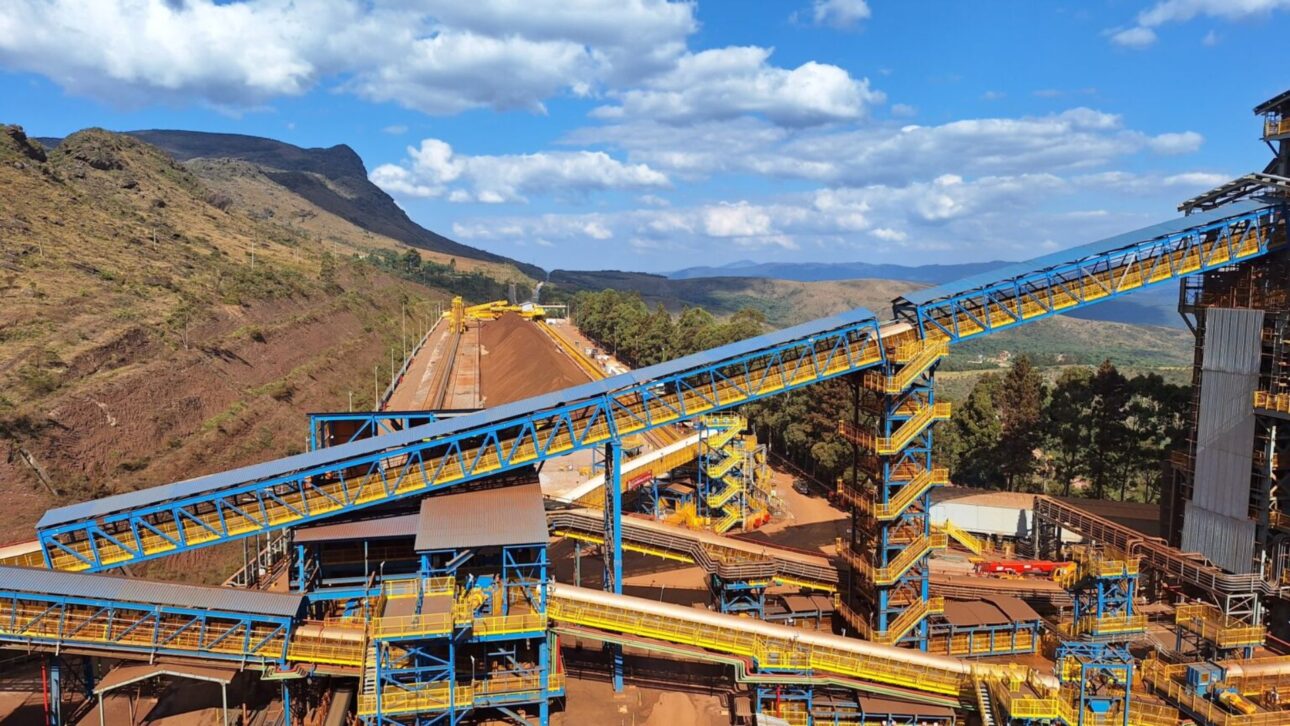 Vale reabre Mina Capanema após 22 anos, com operação a seco, transporte autônomo e investimento bilionário em mineração sustentável.