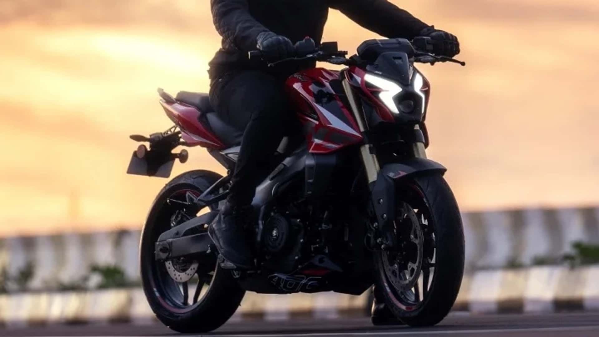 Bajaj registra a Pulsar NS400Z no Brasil, moto de 373 cc e 43 cv, já vendida na Índia. Modelo pode ampliar o portfólio da marca no país.