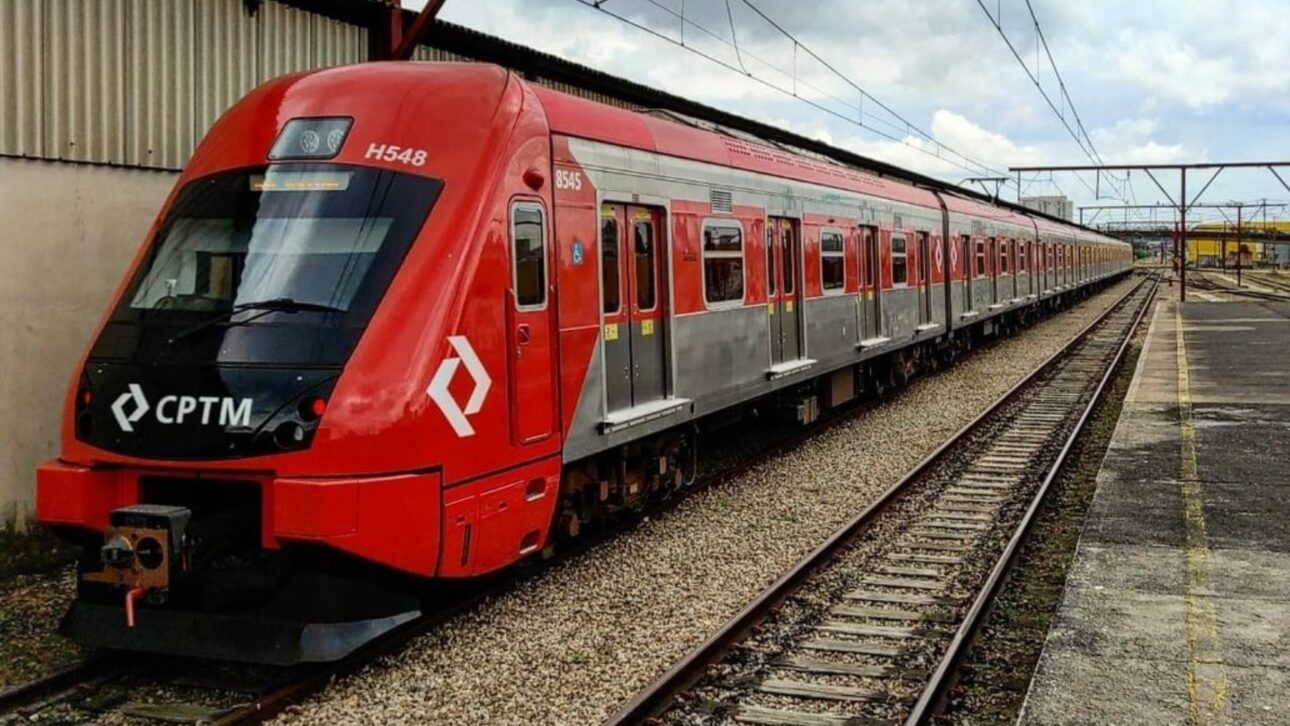 Trem da CPTM em estação regional usada como referência para possivel composição do Trem Intercidades Eixo Sul entre São Paulo e Santos. (Imagem: Renato Lobo | Via Trolebus)