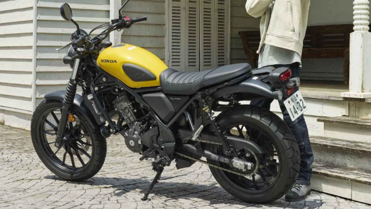Honda lança a CL250 2026 no Japão com motor 249cc, até 47 km/l e versão com sistema E-Clutch de embreagem eletrônica.