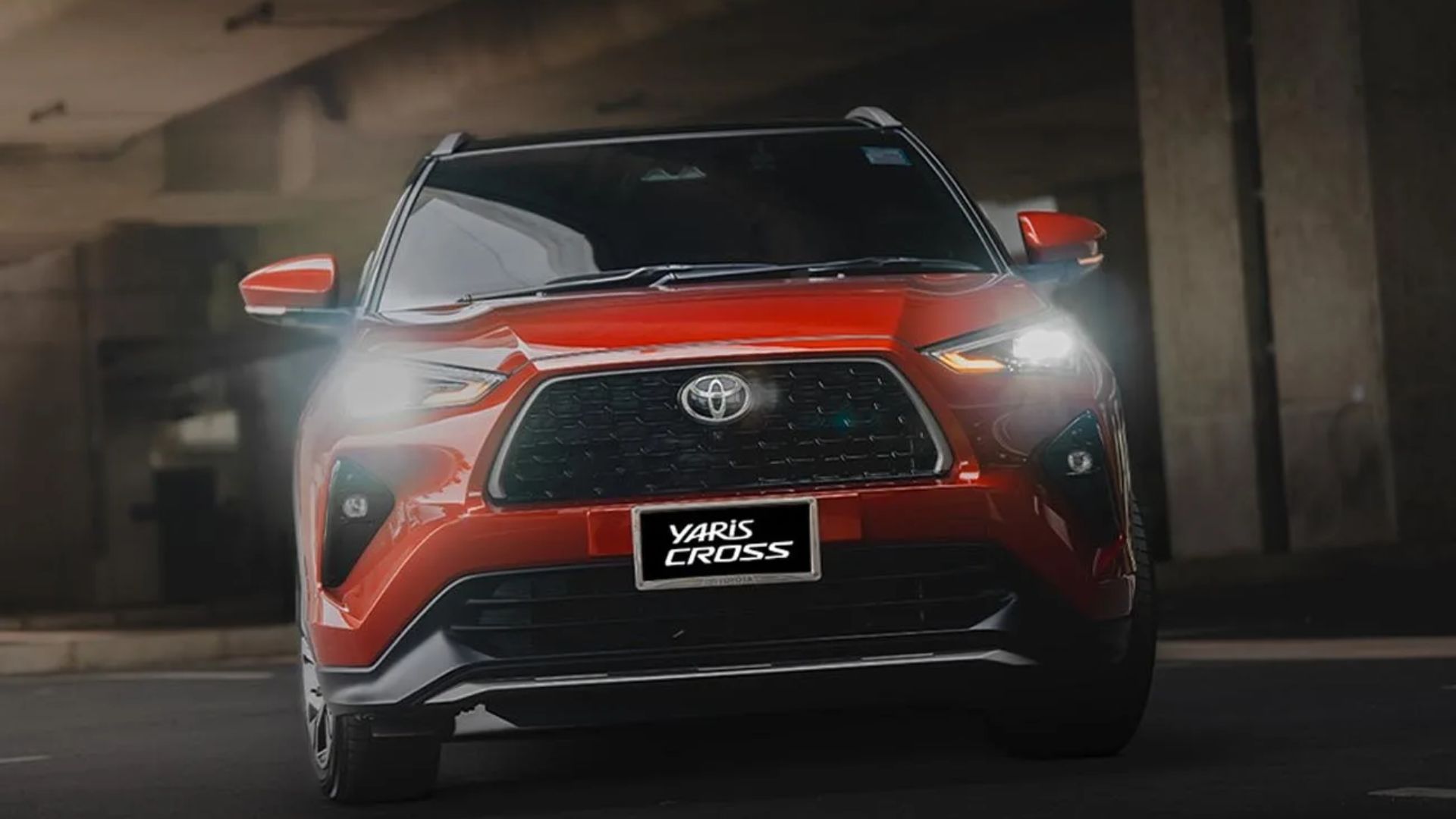 Toyota Yaris Cross chega em outubro com consumo de 32 km/l, cinco estrelas em segurança e preços entre R$ 130 mil e R$ 190 mil.
