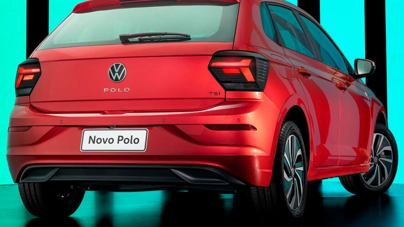 Volkswagen Polo 2026 chega ao Brasil com motor turbo, câmbio automático, painel digital e preços entre R$ 93.660 e R$ 133.490.