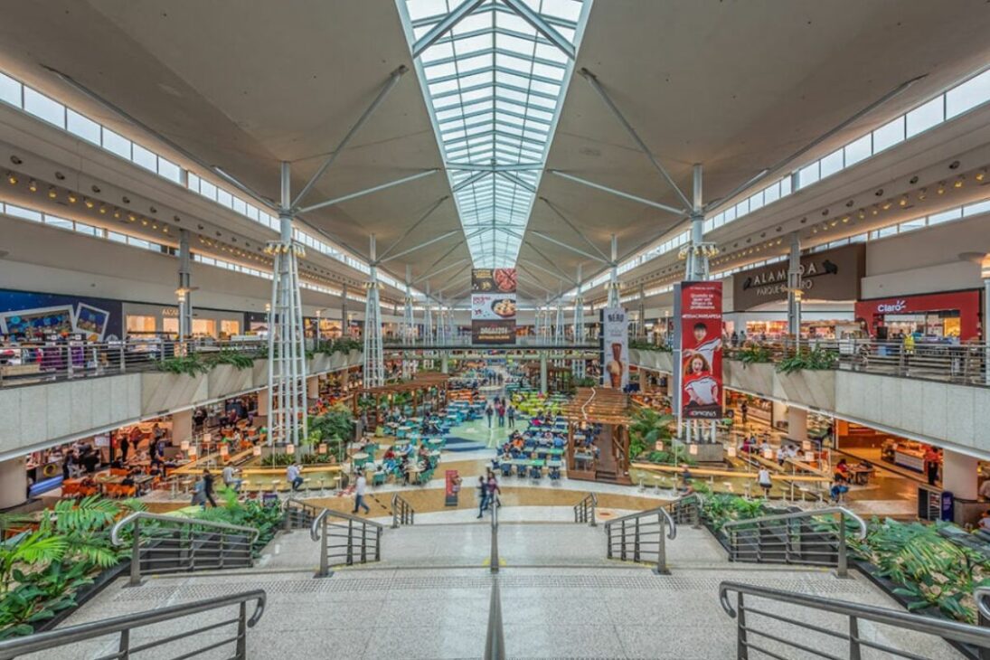 Maior shopping em área contínua da América Latina, Parque Dom Pedro em Campinas impressiona com 126,5 mil m², 400 lojas e estacionamento para 8 mil veículos
