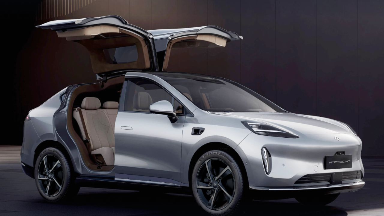 O rival do RAV4 tem portas de supercarro, mas design de Tesla e teto sem proteção solar os prós e contras do GAC Hyptec HT (1)