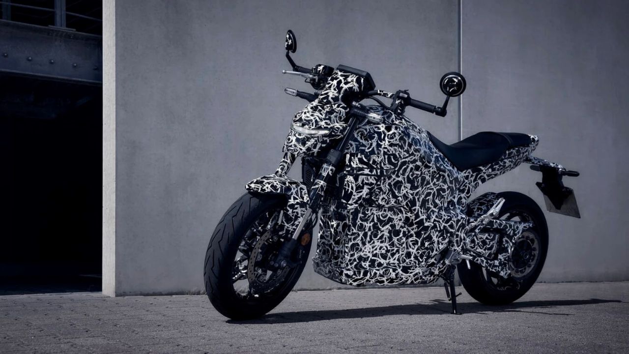 O segredo da Honda revelado as primeiras imagens da moto elétrica inspirada na Hornet mostram a forte aposta da marca em carregamento rápido 