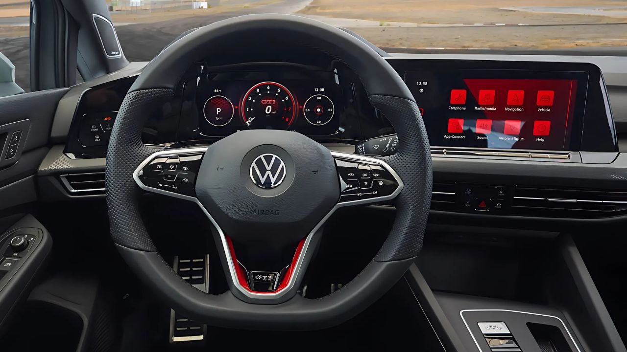 Donos de veículos Volkswagen abriram processo nos Estados Unidos por falhas nos botões touch do volante, alegando acionamento involuntário de funções e problemas de segurança