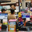 Supermercados do Espírito Santo enfrentam apagão de mão de obra com 6 mil vagas abertas. Entenda os motivos da escassez.