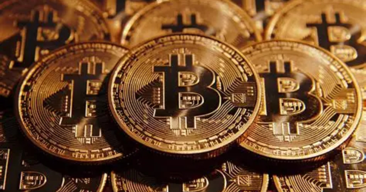 Polícia Civil desarticula golpe de criptomoedas que movimentou mais de R$ 1 bilhão no Brasil. Operação prendeu suspeitos e apreendeu bens.