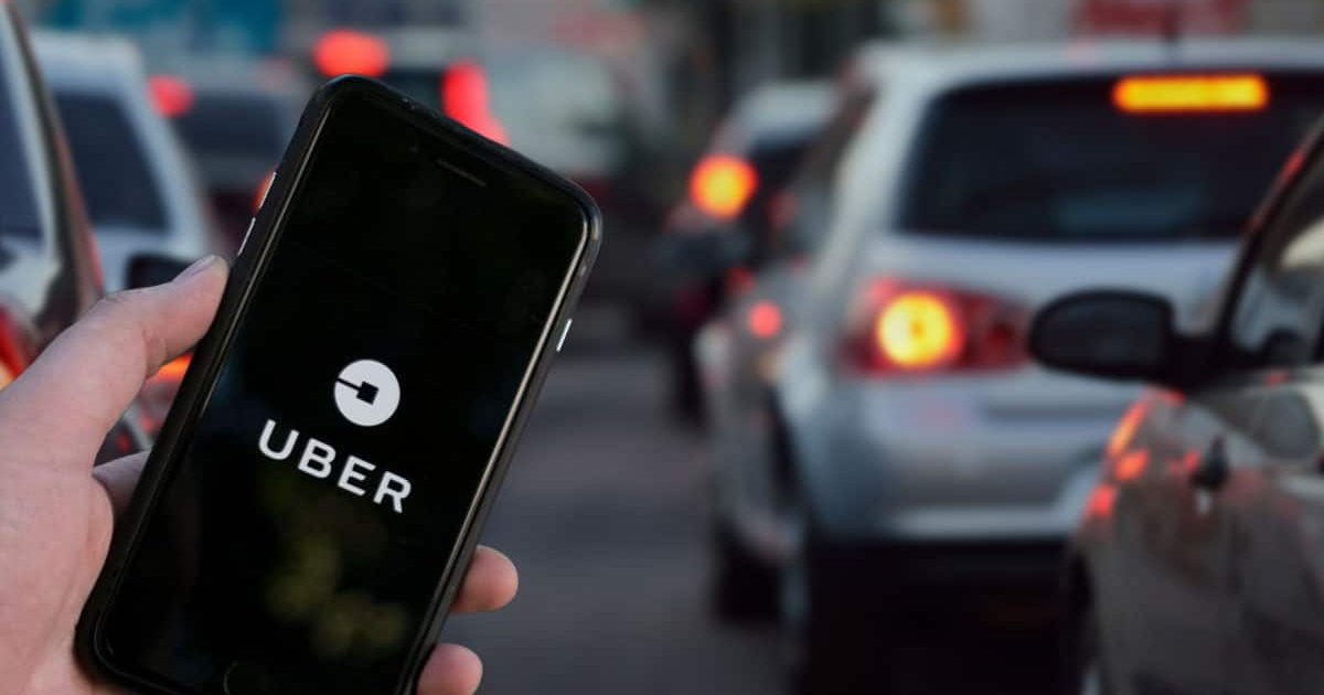 Nova regra da Uber sobre quatro passageiros gera atritos com motoristas e confunde usuários, aumentando cancelamentos e reclamações.