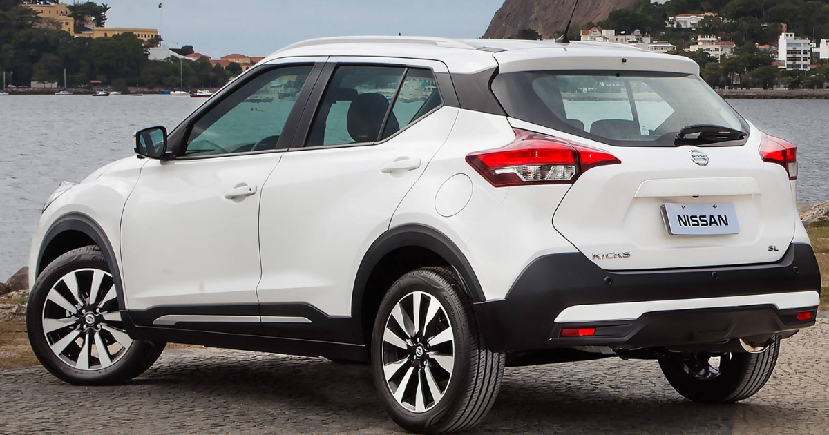 Nissan March, Versa e Kicks usaram o mesmo motor 1.6 e câmbio CVT, mas entregam desempenho e preços bem diferentes.(Imagem: carnow)