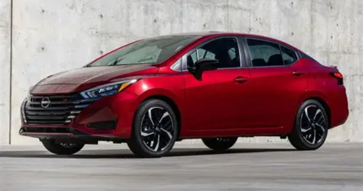 Nissan March, Versa e Kicks usaram o mesmo motor 1.6 e câmbio CVT, mas entregam desempenho e preços bem diferentes.(Imagem: carscoops)