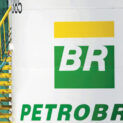 Leilão da Petrobras envolvendo áreas estratégicas de petróleo e gás no pré-sal da Bacia de Santos será realizado em dezembro na B3, com descobertas recentes impulsionando o interesse de grandes petroleiras. Fonte: Monitor Econômico