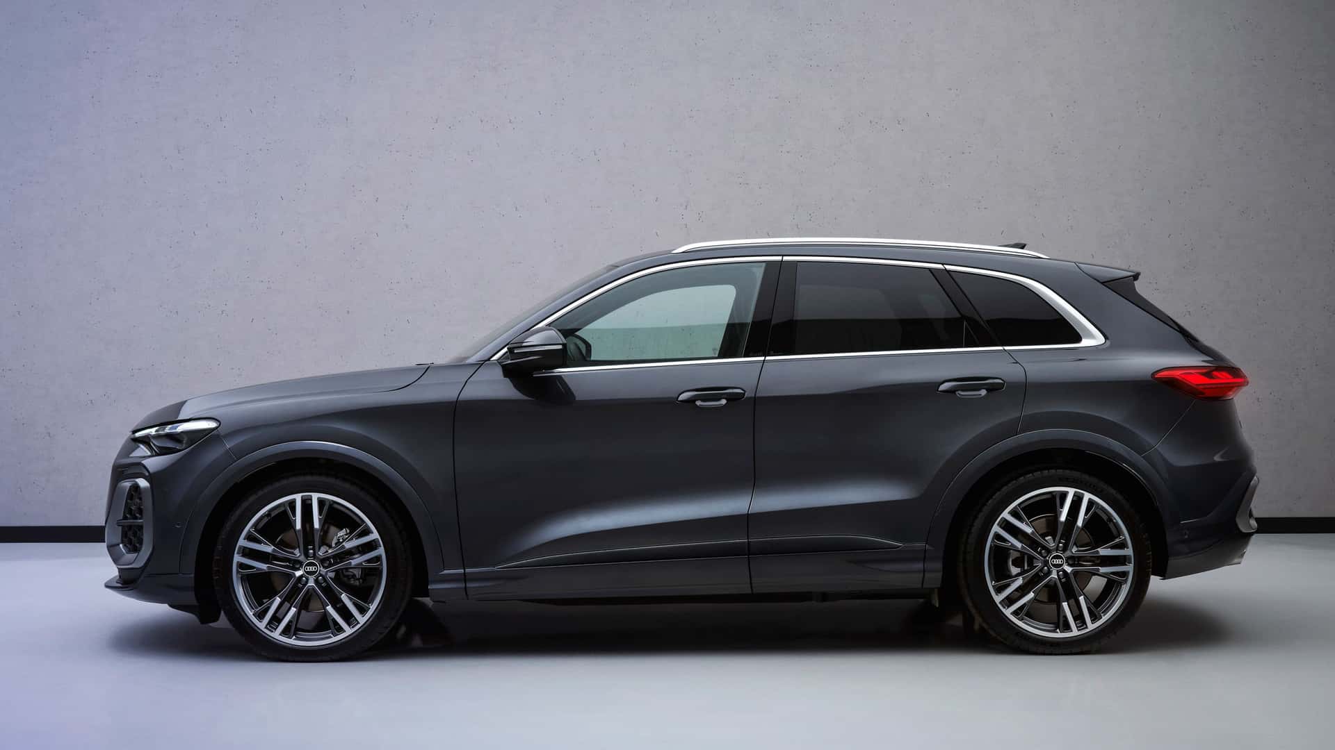 Conheça o Novo Audi Q5 2025, com motor potente, design moderno e tecnologia avançada. Descubra detalhes de desempenho, conforto e inovação do SUV premium que vai chega ao Brasil.
