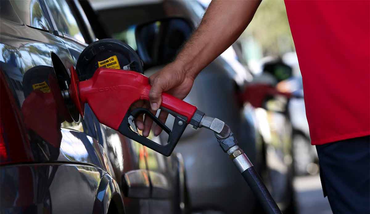 A partir de janeiro de 2026, o ICMS sobre gasolina, diesel e gás de cozinha será reajustado. Saiba como isso vai impactar os preços e o cotidiano dos brasileiros.