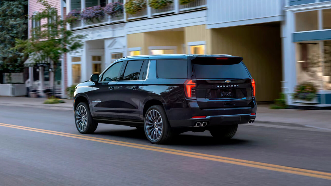 O SUV com o maior espaço interno do mundo: Chevrolet apresenta o Suburban 2025 com 5,7 m de comprimento, motor V8 de 355 cv e cabine para até 8 pessoas; conheça o gigante americano da GM