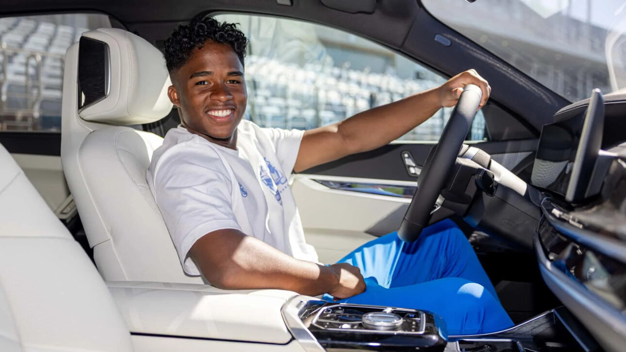 BMW entrega nova frota ao Real Madrid
