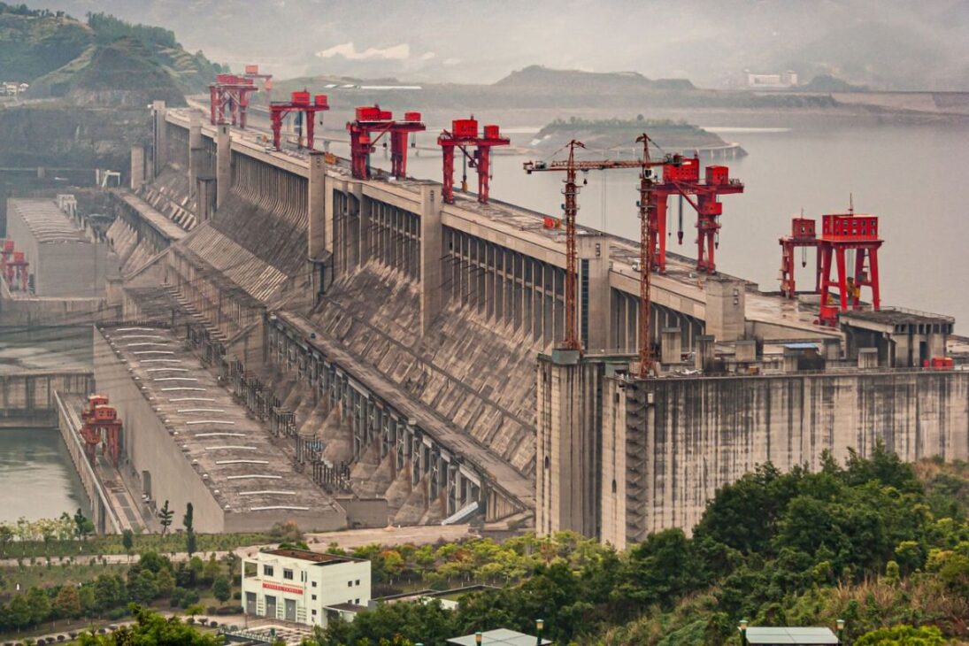 China do futuro: megaprojetos que desafiam a natureza, reinventam cidades inteiras e mostram como a engenharia chinesa virou o laboratório mais ousado do planeta