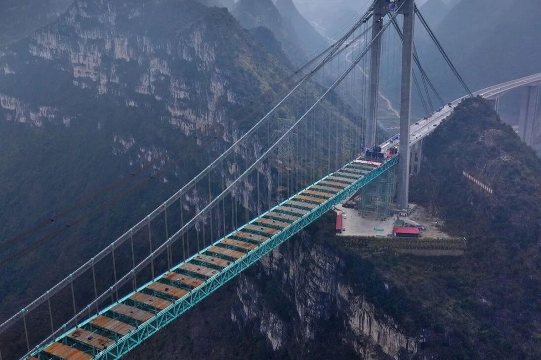 China do futuro: megaprojetos que desafiam a natureza, reinventam cidades inteiras e mostram como a engenharia chinesa virou o laboratório mais ousado do planeta