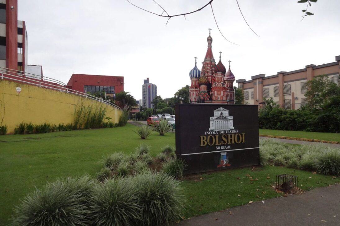 Cidade em Santa Catarina foi escolhida pela Rússia para abrigar a única filial da Escola de Balé Bolshoi fora de Moscou e hoje forma dançarinos para o mundo todo