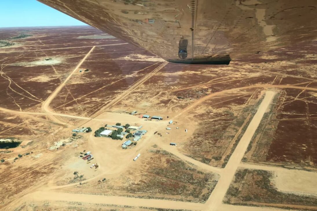 Com 1,65 milhões de hectares, a segunda maior estação de gado do mundo depende das cheias sazonais do rio Diamantina para transformar o deserto em pasto fértil