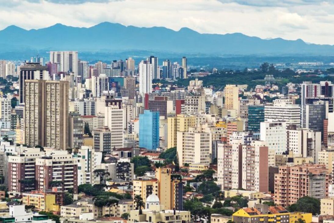 Curitiba é a capital mais inteligente do Brasil: cidade-modelo estudada pela ONU e copiada em mais de 100 países